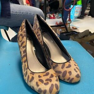 Fergalicious Brown Tan Heels Leopard Print